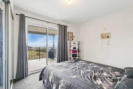 Amazing Views & Centrally Located - Photo 3