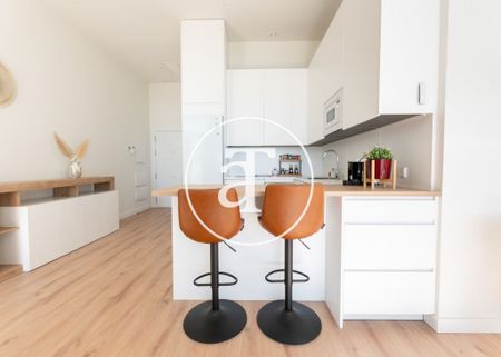 Temporary rental apartment with 1 bedroom and 1 bathroom with panoramic views, swimming pool and parking in San Sebastián de los Reyes - Photo 2