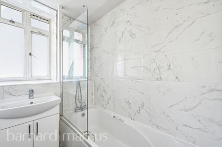 4 bedroom flat to rent - Photo 2