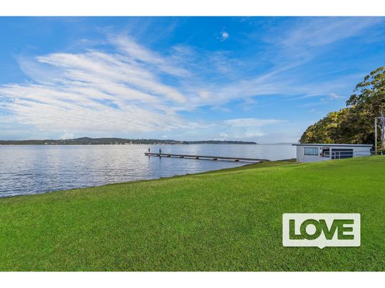 11 George Street, Marmong Point, NSW, 2284 - Photo 1