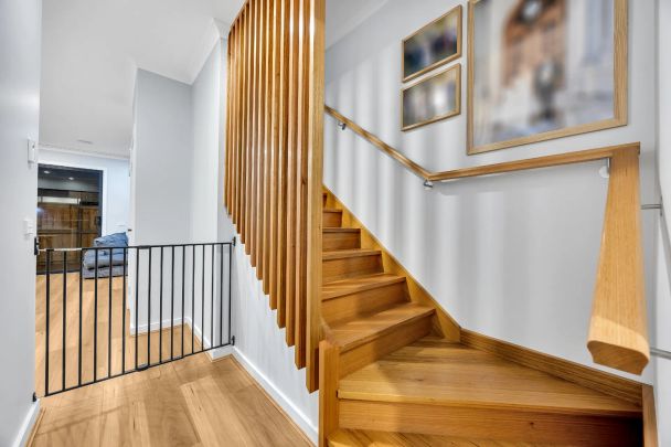 Modern 3 Bedroom Home in the Heart of Sunbury - Comfort, Style & Convenience! - Photo 1