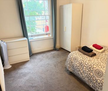 Room in a Shared House, Very Near St Marys Church Area, W5 - Photo 2