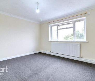 3 bedroom apartment to rent - Photo 4