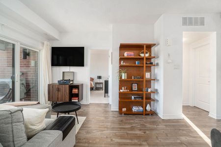 For Lease - 70 Jaguar Private Unit# H, Kanata, Ontario - Photo 4