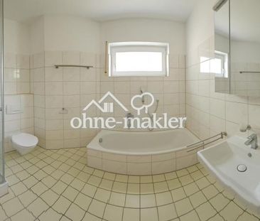 Renovierte 3.5-Zi.-Wohnung mit Balkon, EBK & Stellplatz im Zentrum - Foto 1