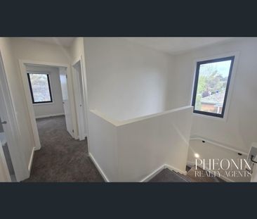 1/10 Duke Street, Werribee, Vic 3030 - Photo 4