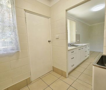 TWO BEDROOM DUPLEX AT A GREAT PRICE! - Photo 4