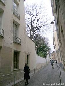 Logement à Paris, Location meublée - Photo 3