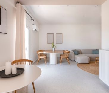 Stavros Niarchos Sunlit 2BR Apartment - Photo 6