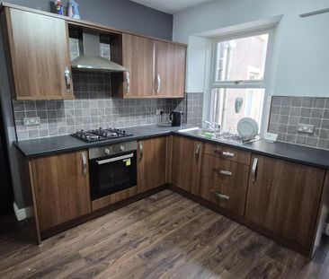 2 bedroom terraced house to rent - Photo 5