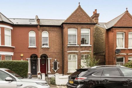 3 bedroom flat to rent - Photo 4