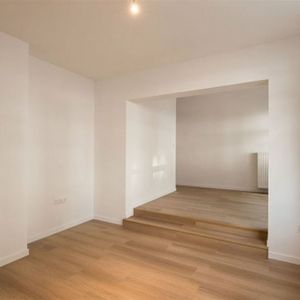Appartement te huur in Tournai voor € 850 met 2 slaapkamers - Foto 3