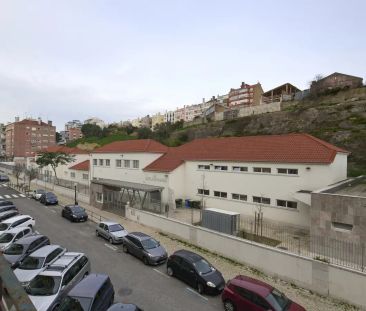 Room in a shared 4-bedroom apartment for rent in Lisbon, professionals only - Foto 6