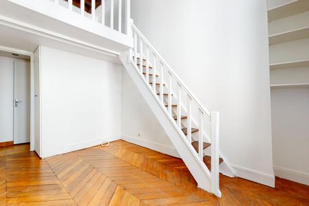 Beau 3 pièces atypique avec mezzanine - Beaucoup de charme - Photo 4