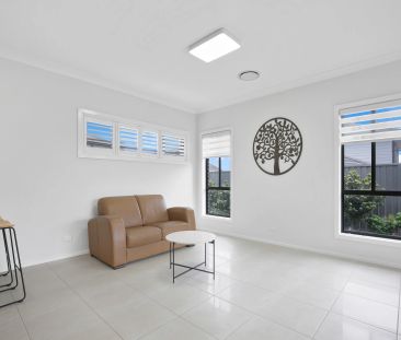 Modern & Sophisticated Home - Photo 1