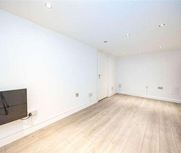 Bower Lane, Maidstone, Kent, ME16 - Photo 2