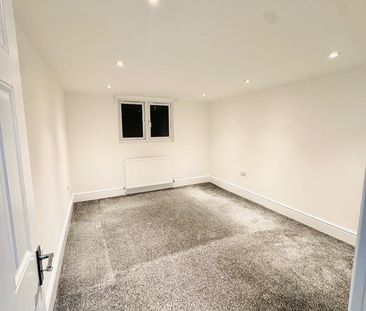 4 Bed Semi-Detached House, Clarendon Road, CR0 - Photo 4