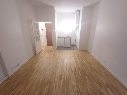location Appartement T1 DE 28.4m² À PARIS - Photo 1