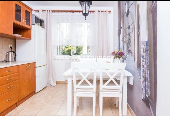 Wygodne mieszkanie w świetnej lokalizacji. - Photo 1
