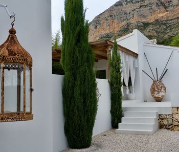 Stunning 5 Bed Private Complex – Javea - Photo 1