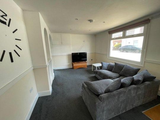 5 bedroom house share to rent - Photo 1