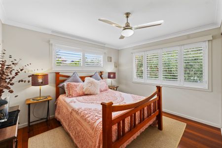 Spacious Family Home in Highly Sought After Location - Photo 4