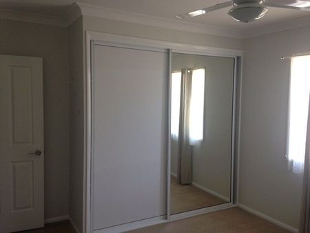 Spacious haven with a view! - Photo 5