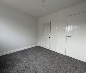 3 bedroom end of terrace house to rent - Photo 5