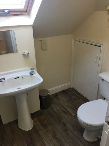 Studio Flat, Woodlands Road, IG1 - Photo 4