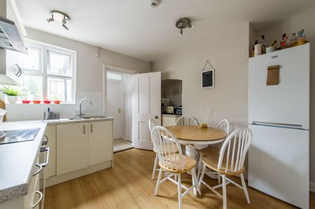 Two Bedroom House to Rent in Tunbridge Wells - Photo 4