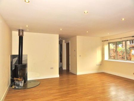 2 bedroom barn conversion to rent - Photo 3
