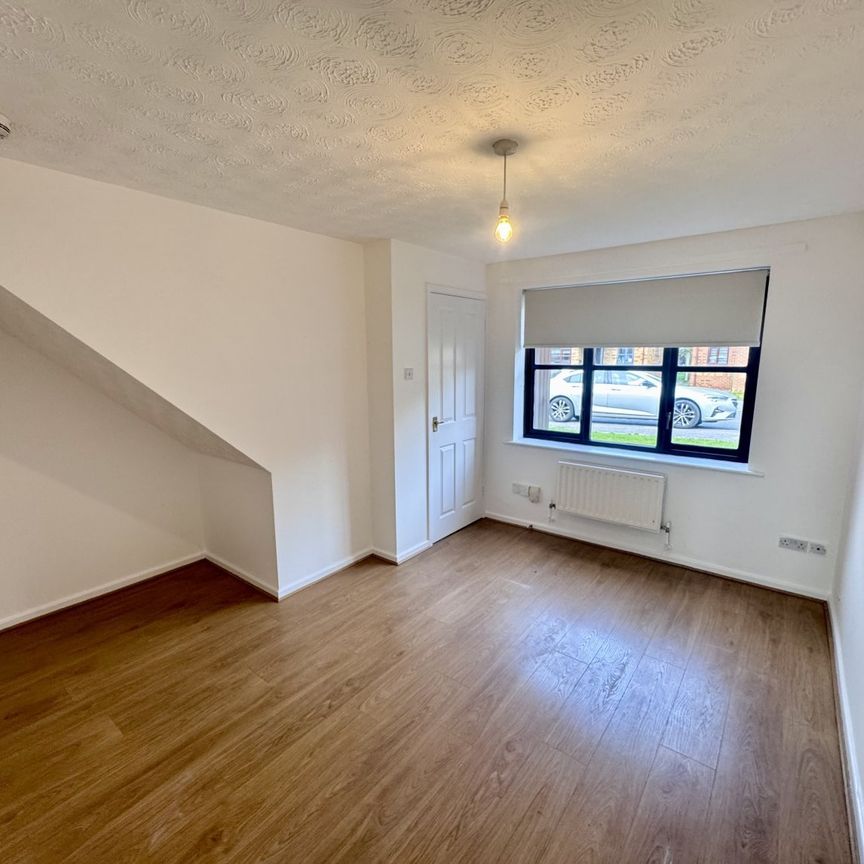 Hinchin Brook, Lenton, NG7, Nottingham - Photo 1