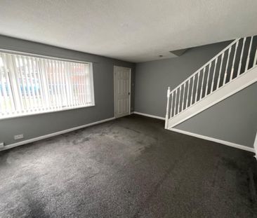 3 bedroom House To Let Total Size: 905 SQ FT - Photo 1