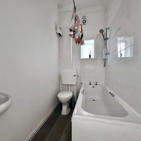 1 Bedroom Apartment Available Arranging tenancy - Photo 4