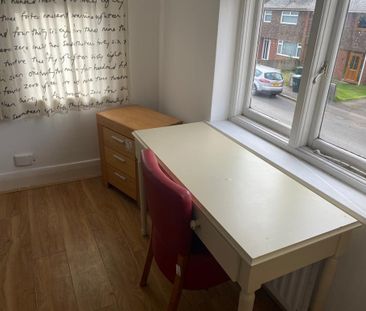 5 bedroom semi-detached house on Marlborough Road, CV2 4ES. - Photo 6