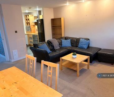 2 bedroom flat to rent - Photo 1