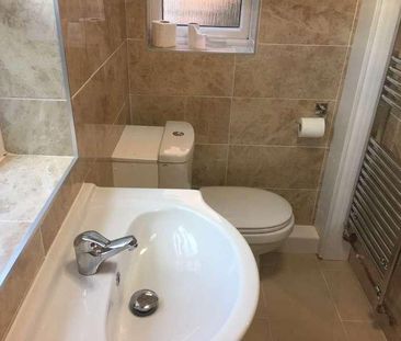 Brighton Road, Reading, RG6 - Photo 5