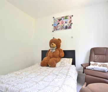 2 bedroom end of terrace house to rent - Photo 6