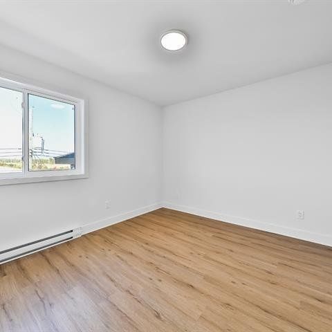 Appartement à louer - Laval (Duvernay) (Est) - Photo 1