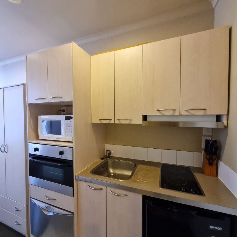 CITY CENTRE - 1 Bedroom Furnished Apartment - Photo 1