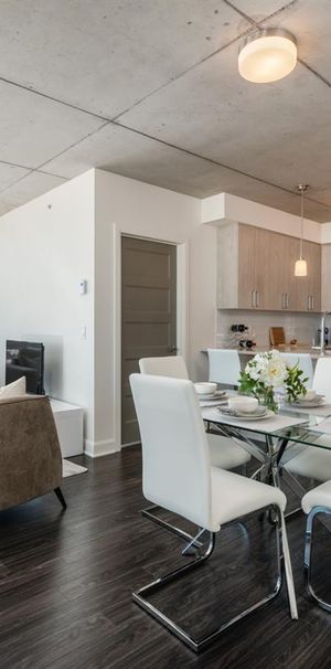 Appartement 3 chambres à louer Laval à Axial Towers - Photo 1