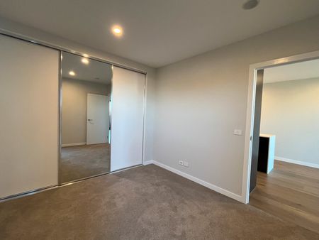 Quality living in a fantastic location - Photo 5