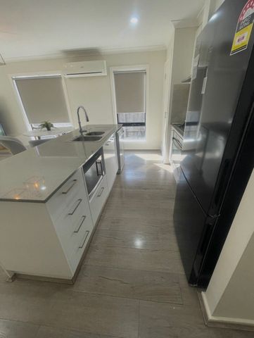 South Morang - Photo 5