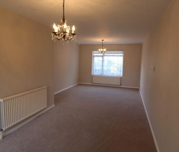 3 bedroom House To Let - Photo 3