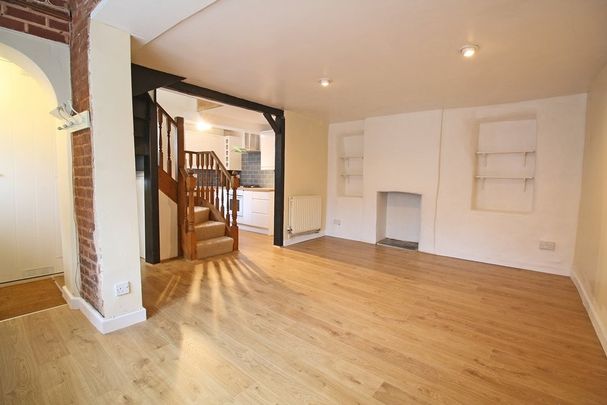 1 bedroom Pretty One Bedroom Cottage to rent - Photo 1