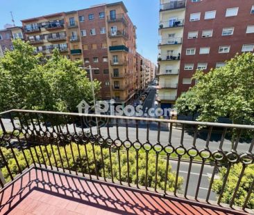 Piso en alquiler en Avenida de Portugal, cerca de Calle de los Pinz... - Photo 3