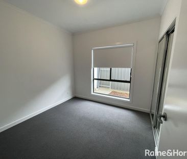 Modern Living in Mount Barker! - Photo 3