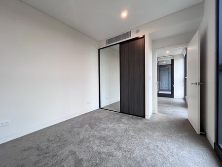 Modern 1-Bedroom + Study Apartment in Prime Homebush Location - Photo 5