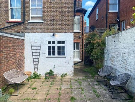 Cheselden Road, Guildford, Surrey, GU1 - Photo 4