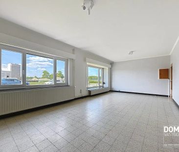 RUIME WONING MET TUIN, GARAGE & 3 SLAAPKAMERS RUSTIG GELEGEN LANGS ... - Foto 3